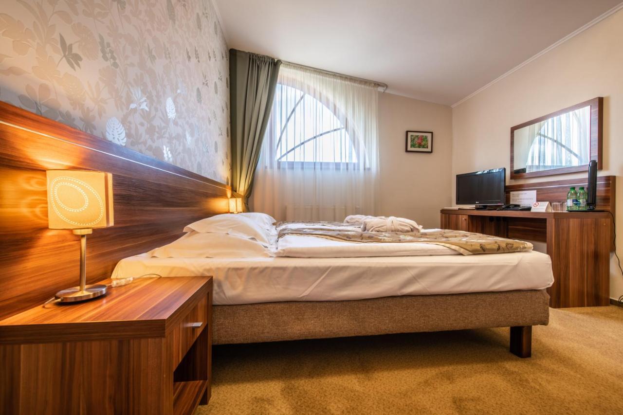 Wellness Hotel Spark Malacky Ngoại thất bức ảnh