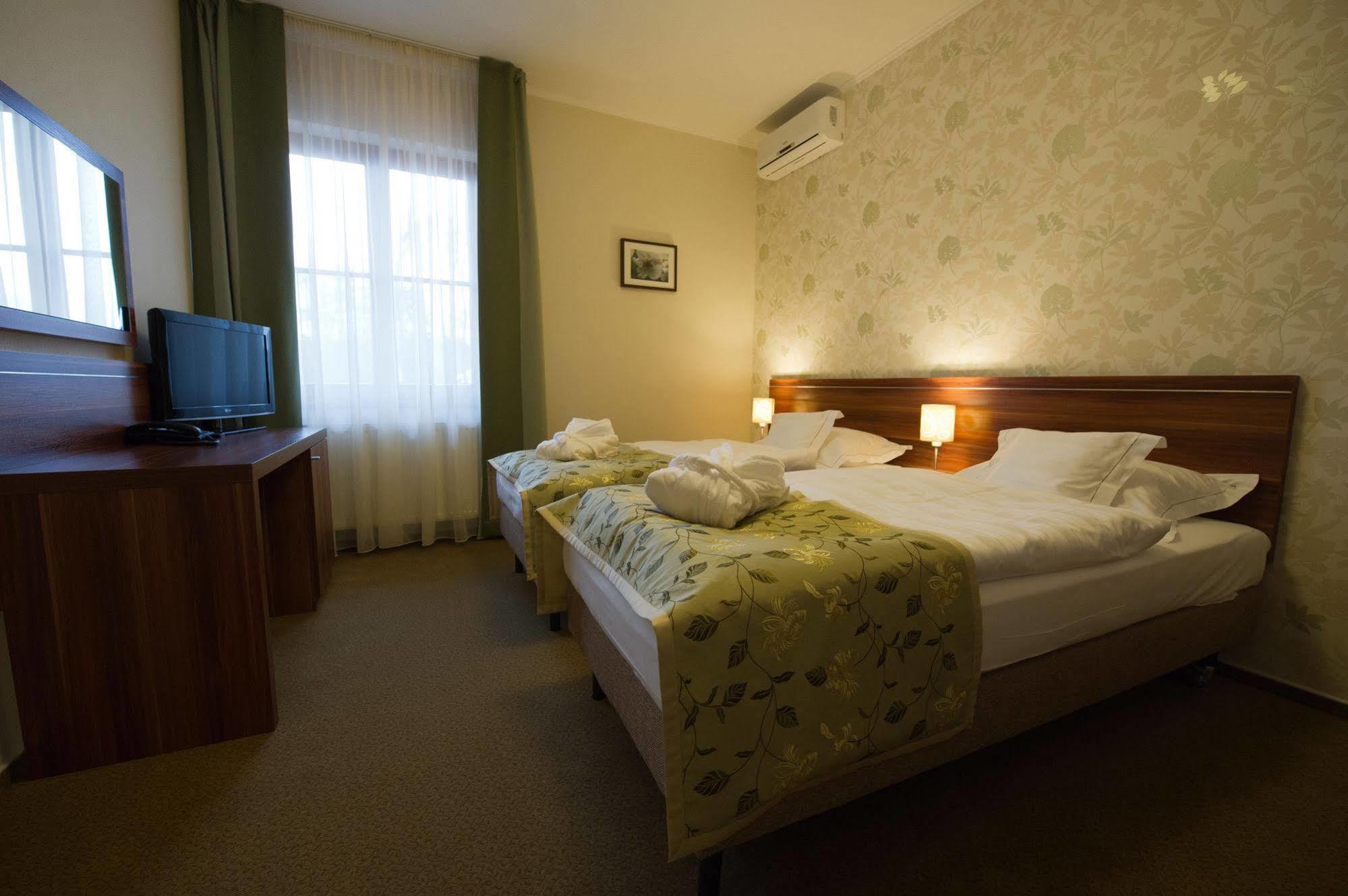 Wellness Hotel Spark Malacky Ngoại thất bức ảnh